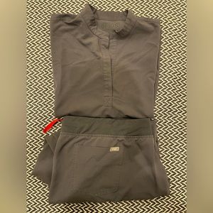 Great Condition - Women’s “FIGS” Scrubs